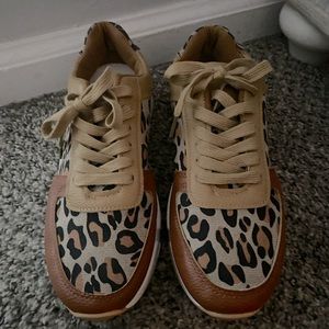 Leopard print fashion sneakers. Very light weight. Worn once.